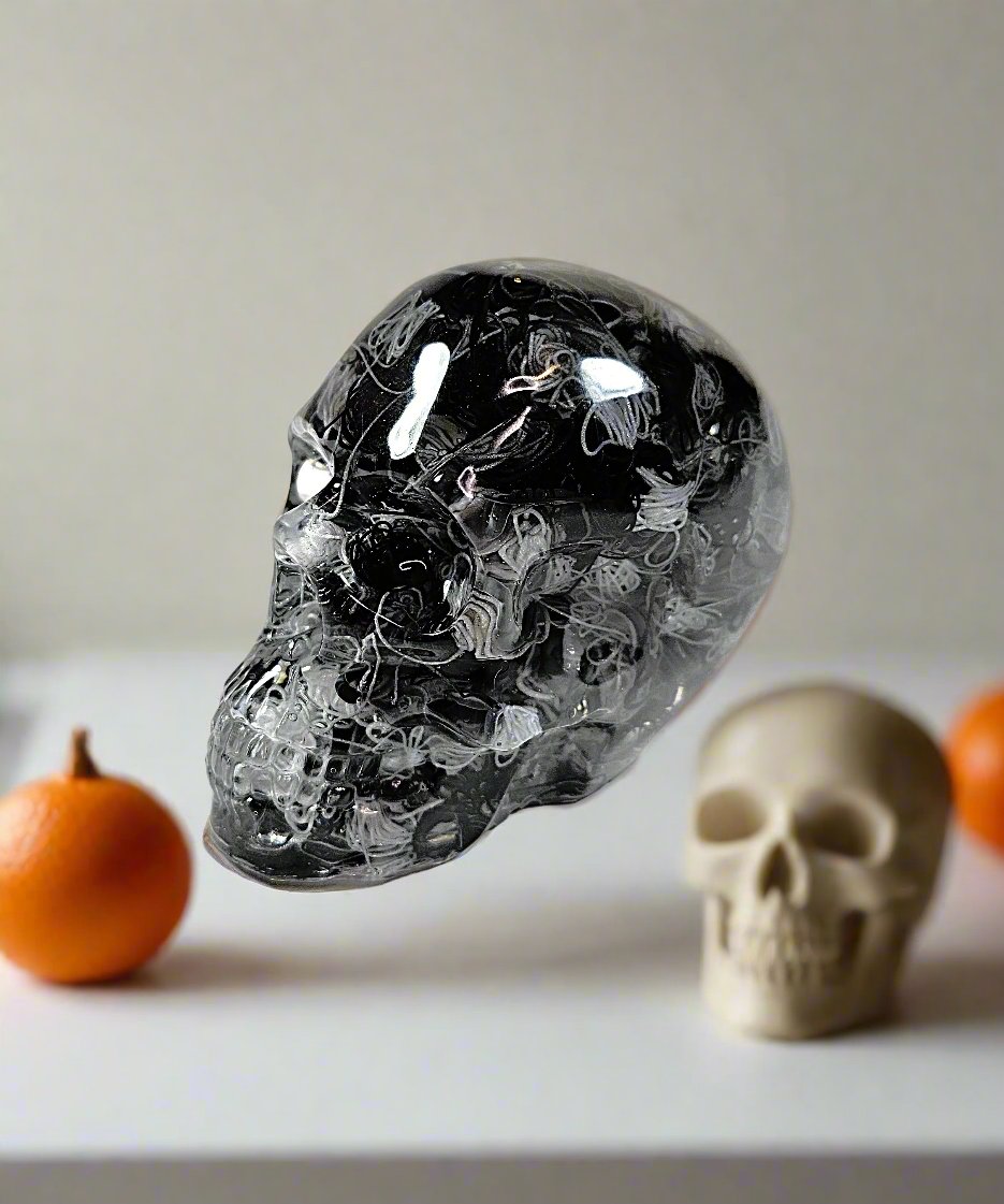 Resin skull offers glow in the dark