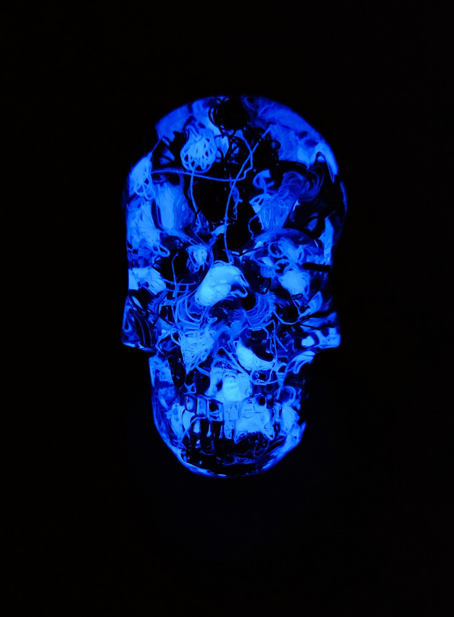 Luminous Resin Skull: A Haunting Glow for Halloween and Day of the Dead