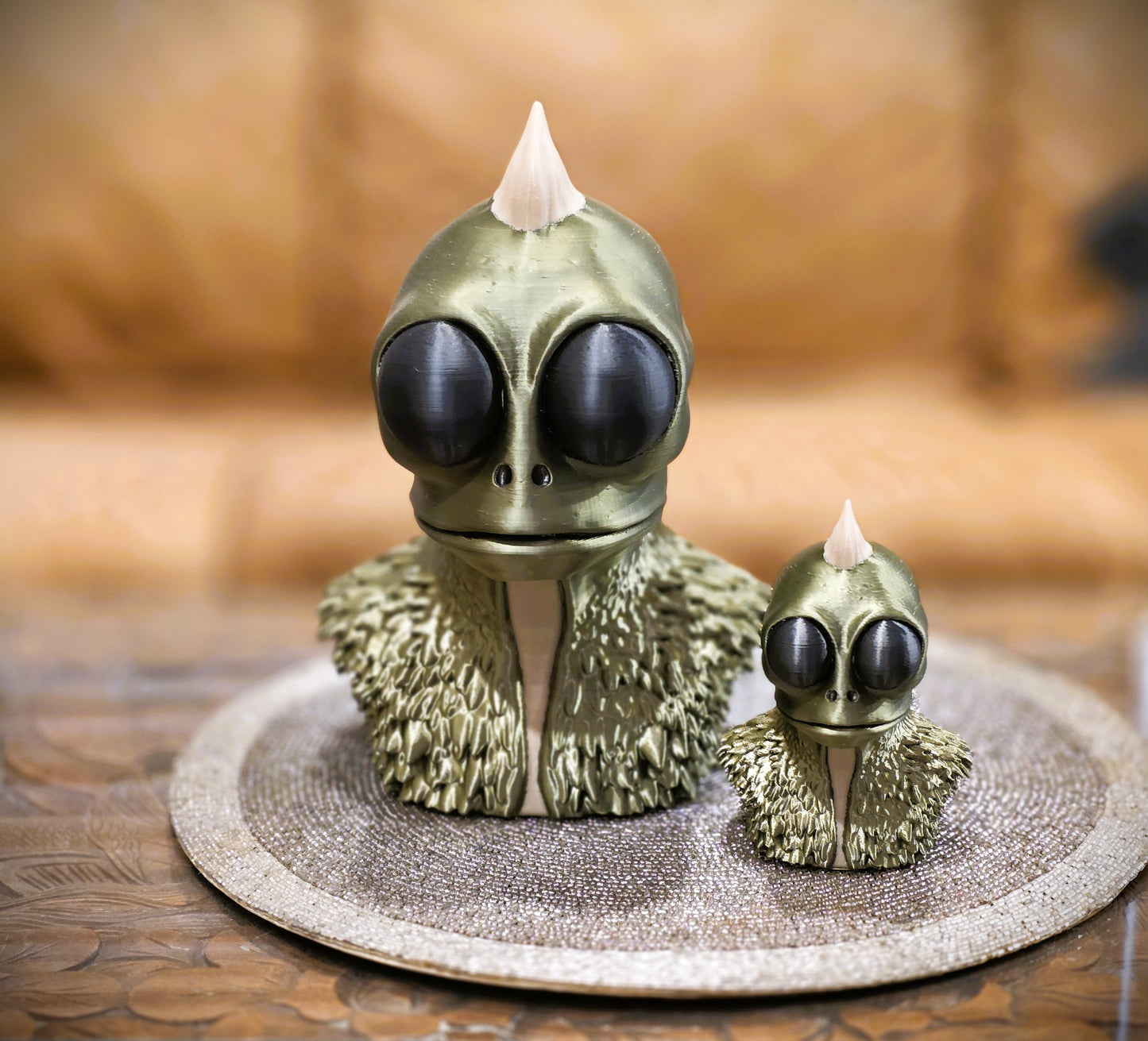 Sleestak Bust | Retro Sci-Fi Lizard Statue | Land of the Lost Collectible | Unique Geek Gift | Cult Classic Decor